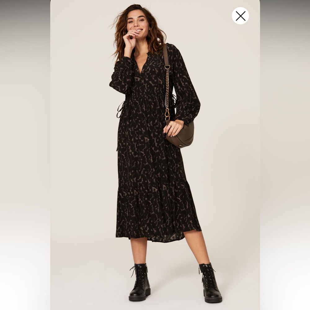 Elegant Black Patterned Women's Dress